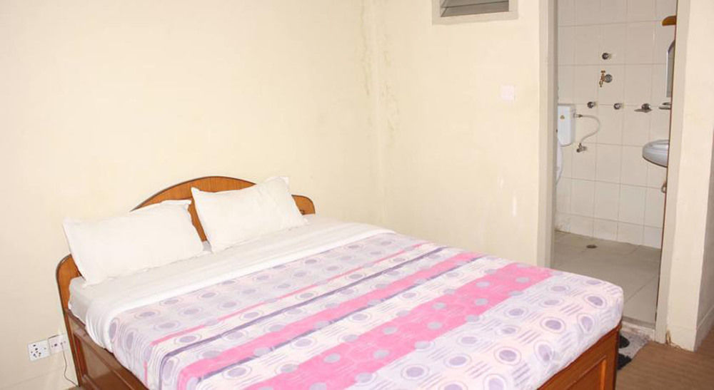 Jungle Sunset Camp Hotel Sauraha Ngoại thất bức ảnh